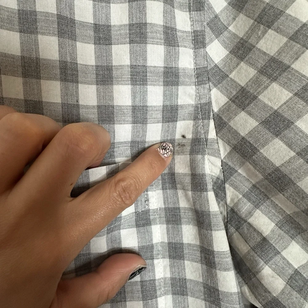J. Crew Button‎ Down Shirt Men's Sz M Slim 100% Cotton Plaid Gray Long Sleeves